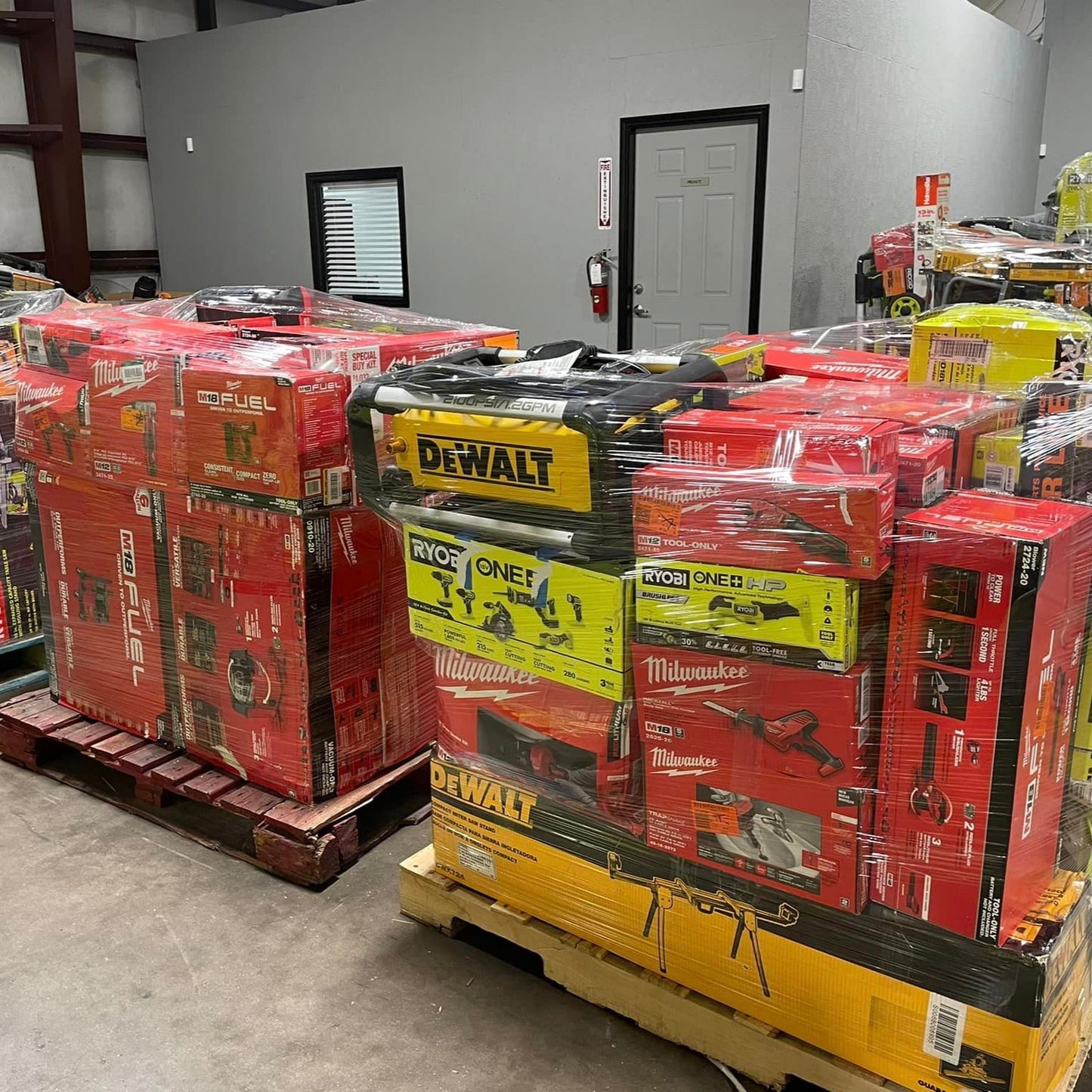 🌞Summer Sale is Heating Up!🏖️MIXED TOOLS PALLET – LOT ID: 251035 – Untested Customer Return